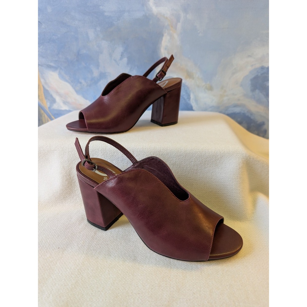 NEW! Sbicca Vintage Collection 8 Slingback Block Heel Leather Pumps